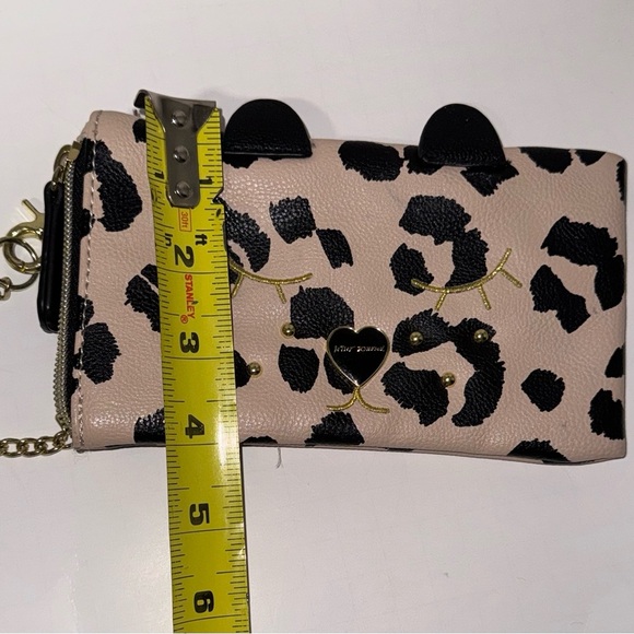 Betsey Johnson Cheetah Print Phone wristlet - Picture 5 of 5